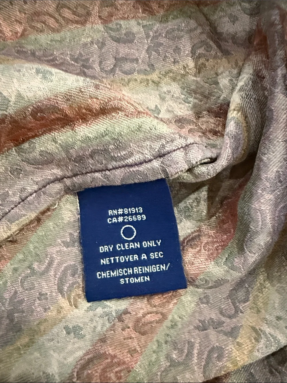 Men’s ROBERT GRAHAM limited edition sz 2XL
Button up shirt long sleeve - Picture 9 of 9